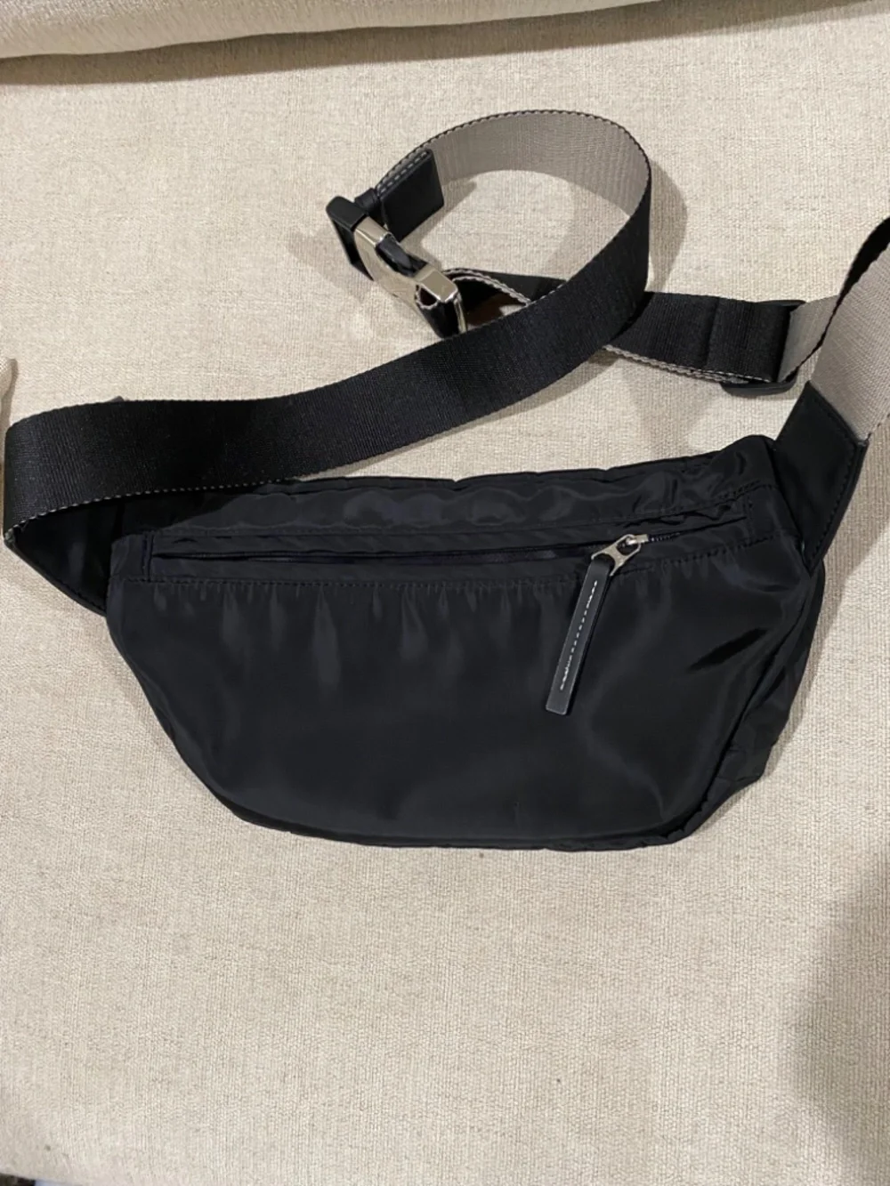 Varley belt bag - Picture 9 of 11
